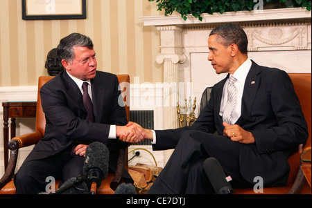 Il presidente Barack Obama incontra con il re Abdullah II di Giordania nell'Ufficio Ovale della Casa Bianca, 17 maggio 2011. Foto Stock