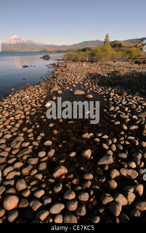 Volcan Lanin nelle prime ore del mattino, Parque Nacional Lanin, Neuquen, Argentina Foto Stock