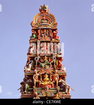 Il Tempio di Sri Mariamman nella Chinatown di Singapore in estremo oriente Asia sudorientale. Architettura religione indù religioso edificio gopuram wanderlust travel Foto Stock