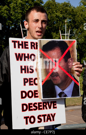 Le proteste del giorno il Presidente Barack Obama arriva a Londra per una visita di stato. Anti-Assad di Siria protester. Foto Stock