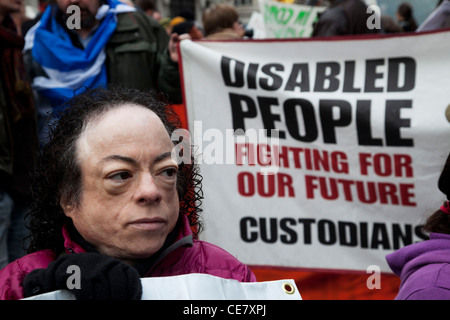 Disabili e in grado corposo blocco di manifestanti Oxford Circus a Londra centrale. Per protestare contro i tagli e la riforma del welfare Bill. Foto Stock