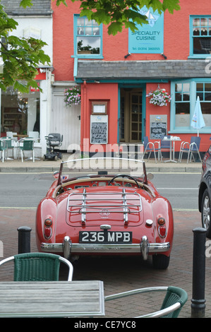 MG MGA 1600 nella parte anteriore della cucina ristorante di Woddbridge, Suffolk, Regno Unito Foto Stock