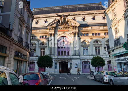 La facciata del teatro e l'opera house a Tours in Francia. Foto Stock