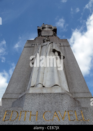 Un memoriale per Edith Cavell presso il St Martins Place, Londra. Foto Stock