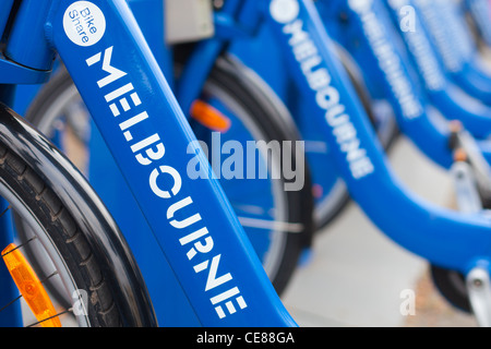 Blue biciclette a noleggio in Melbourne Australia Foto Stock