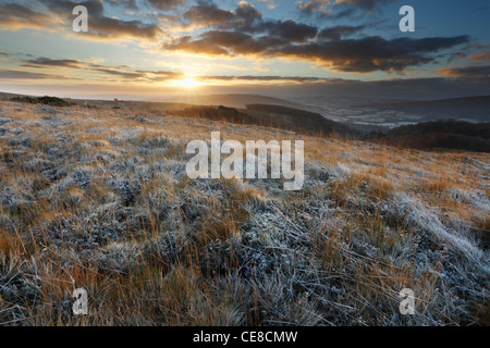 Faro Selworthy, Winter Sunrise. Holnicote Estate. Parco Nazionale di Exmoor. In Inghilterra. Regno Unito. Foto Stock