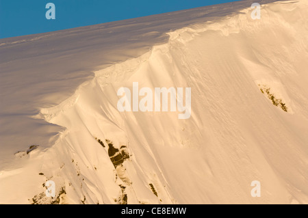 Cornicioni sul Ben Macdui (Stob Coire Sputan Dearg, 1249 metri) Foto Stock