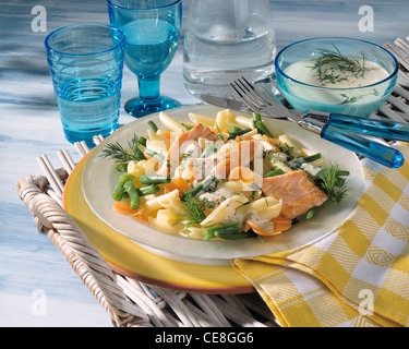 Insalata di pasta stile svedese Foto Stock