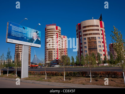 La birra può edifici di Astana, Kazakistan Foto Stock