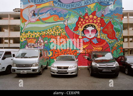 Graffiti in un parcheggio a Chinatown di Singapore in Estremo Oriente Asia sud-orientale. Scena di strada Vetture vita viaggio dello stile di vita Foto Stock