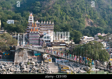 Lakshman Jhula Bridge, Rishikesh, Uttarakhand, India Foto Stock