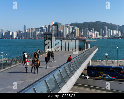 Dh di Tsim Sha Tsui Hong Kong il popolo cinese di Tsim Sha Tsui East Waterfront podio Foto Stock