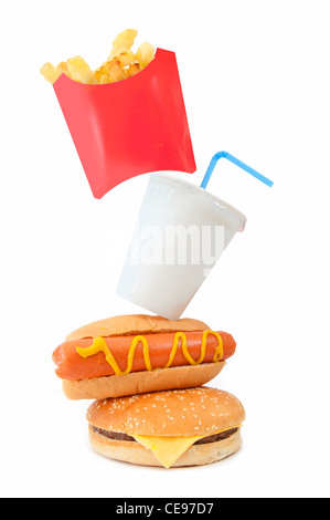 Diversi tipi di fast food impilati uno sull'altro Foto Stock