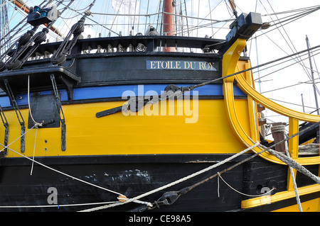 Etoile du Roy (Grand Turk) tre-masted frigate, a Saint Malo porto, Francia. Foto Stock