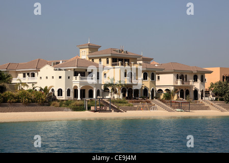 Ville sulla spiaggia al Palm Jumeirah a Dubai, Emirati Arabi Uniti Foto Stock