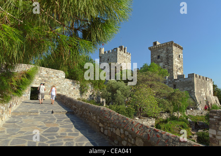 Parte interna e bastioni di San Pietro il castello di Bodrum, Provincia di Mugla, Turchia. Foto Stock