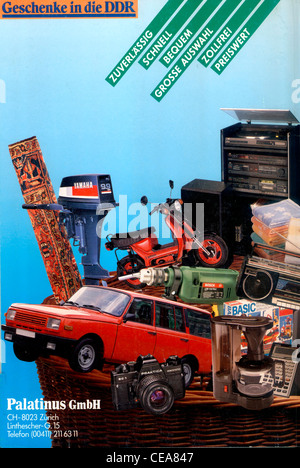 Catalogo di Genex Geschenkdienst del GDR con automobili, viaggi e beni di consumo come un presente di stranieri a est tedesco. Foto Stock
