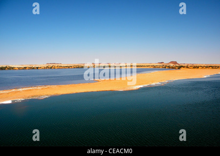 Ounianga Kebir lago, regione Erdi, Ciad Foto Stock