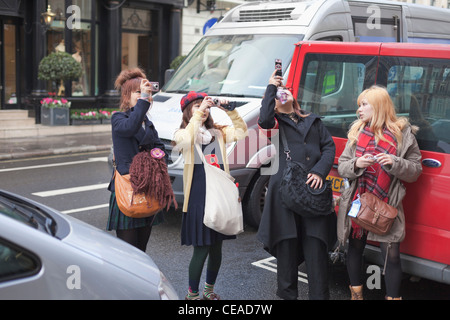 Turisti asiatici a Londra in Inghilterra Foto Stock