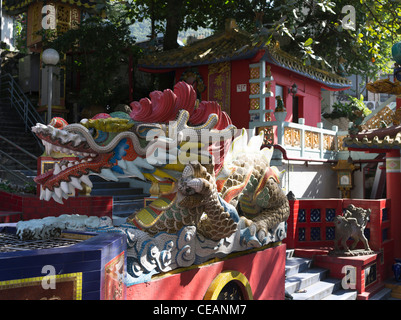 dh Kwun Yam Santuario REPULSE BAY HONG KONG Taoist Tin Hau tempio cinese tao statua dettaglio tradizionale drago taoismo isola Foto Stock