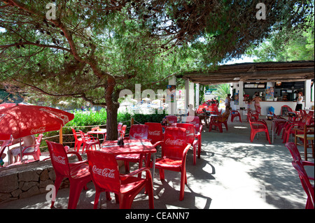 Beach Bar Ristorante, Cala d'es Pou, es forti, Cala D'Or, Mallorca, Baleari, Spagna Foto Stock