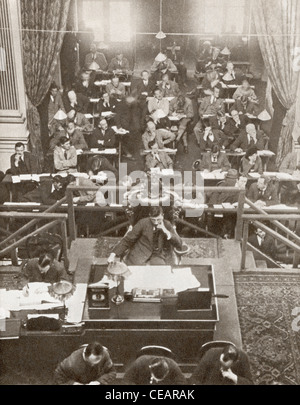 L'apertura del Dail Eireann, o Camera dei Deputati, del Stato Libero Irlandese il Parlamento, Dublino, Irlanda il 9 settembre 1922. Foto Stock