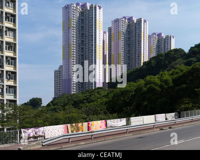 Dh Quarry Bay HONG KONG Chinese street servizio lavanderia donna l'asciugatura biancheria da letto copripiumini Foto Stock