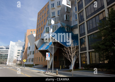 Edificio moderno del MIT di Cambridge Foto Stock