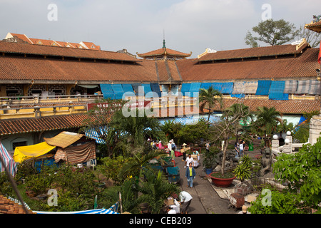 Tetti al Mercato di Binh Tay, Chinatown Cholon Ho Chi Minh City Vietnam Foto Stock