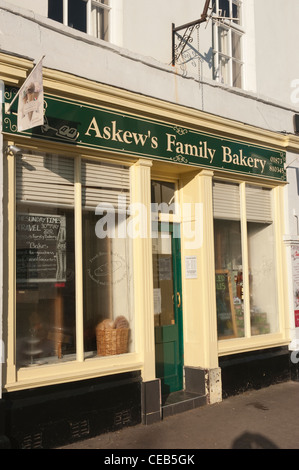 High Street baker a Crickhowell in Galles Foto Stock