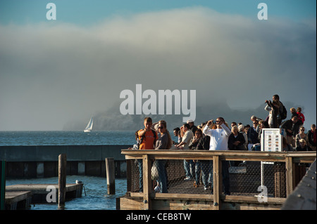 Visualizzazione turistica piattaforma su Pier 39, San Francisco Foto Stock