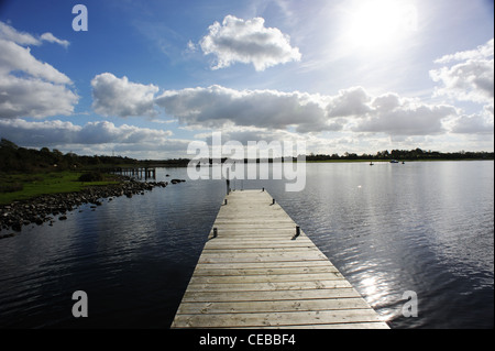 Molo pubblico su un Corradillar in Co Fermanagh Foto Stock