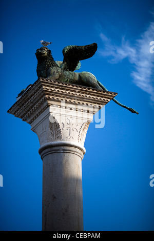 Il leone alato sulla Piazzetta, Venezia, Italia Foto Stock