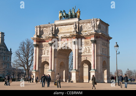 Arc de triomphe du Carrousel Museo Tuileries Musee du Louvre Parigi Francia Foto Stock