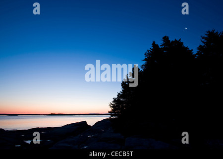 Alba sulla costa del Maine il grande Wass isola vicino Jonesport. Nature Conservancy preservare. Foto Stock