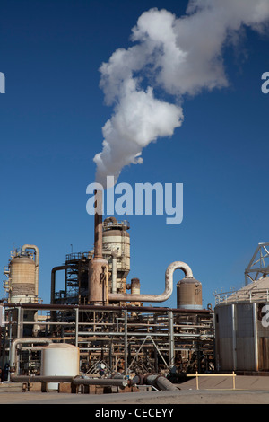 Calipatria, California - una energia geotermica impianto azionato da CalEnergy della California Valle Imperiale. Foto Stock