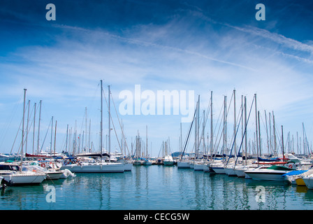 Porto di yacht a Cannes, Francia. Riviera francese. Foto Stock