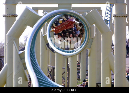 Il colosso roller coaster a Thorpe Park, Regno Unito Foto Stock