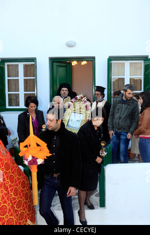 Grecia CICLADI sikinos un festival religioso Foto Stock