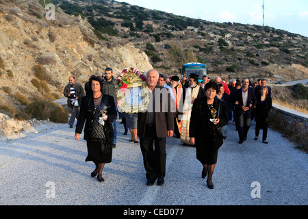 Grecia CICLADI sikinos un festival religioso Foto Stock