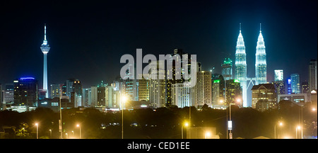 Panorama di Kuala Lumpur a notte. Malaysia Foto Stock