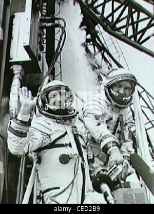 Alessio Leonov e Kubasov Valery, equipaggio della Soyuz 19. Lanciato come la parte sovietica di Apollo Soyuz Test Project. Foto Stock