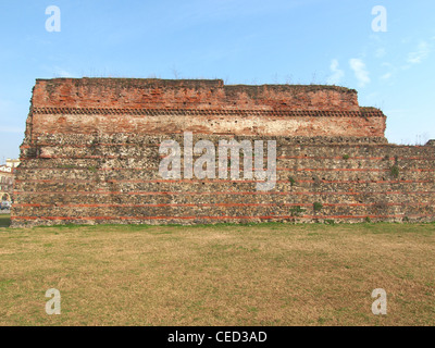 Rovine dell antico muro romano di Torino (Torino), Italia Foto Stock