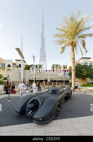 La Batmobile, auto dal film Batman al Dubai Classic Motor Show Foto Stock