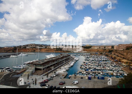 Puerto Adriano porto turistico barche ormeggiate Maiorca Maiorca Isole Baleari Spagna Foto Stock