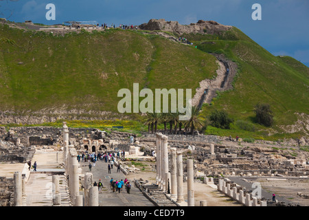 Israele, la Galilea, Beit She-An, Beit She-An National Park, di epoca romana rovine, vista in elevazione Foto Stock