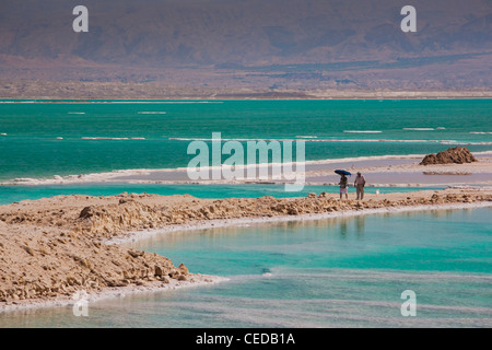 Israele Mar Morto, Ein Bokek dei depositi di sale dal Mar Morto Foto Stock