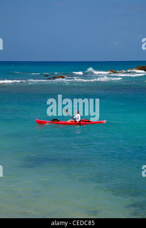 Kayaker di Simpson Bay di St Maarten Foto Stock