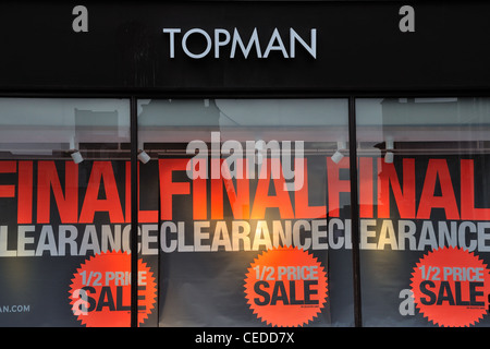 Vetrina Topman con avviso di vendita a Glasgow, Scozia, Regno Unito Foto Stock