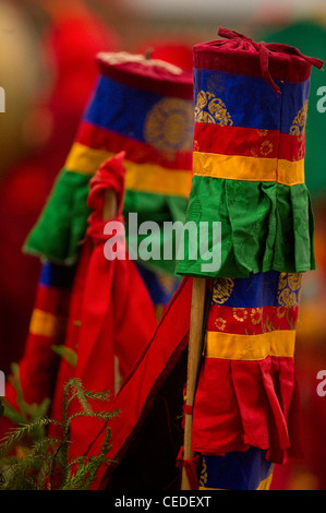 Oggetti rituali per la cerimonia di Losar in un monastero buddista, il Sikkim, India Foto Stock